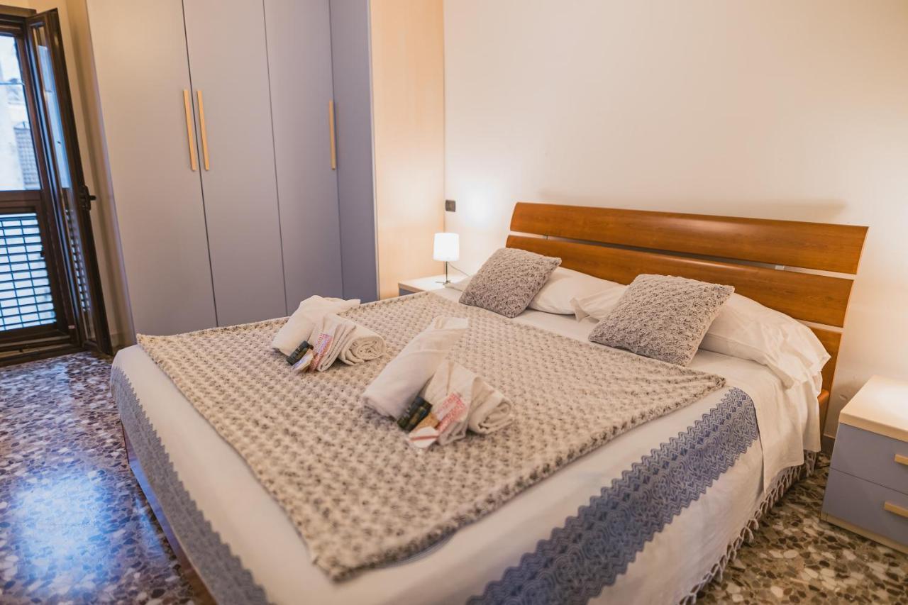 Casa Vacanze Il Mare Tra I Tetti - Relaxing Terrace & Sea View Villa Monopoli Dış mekan fotoğraf